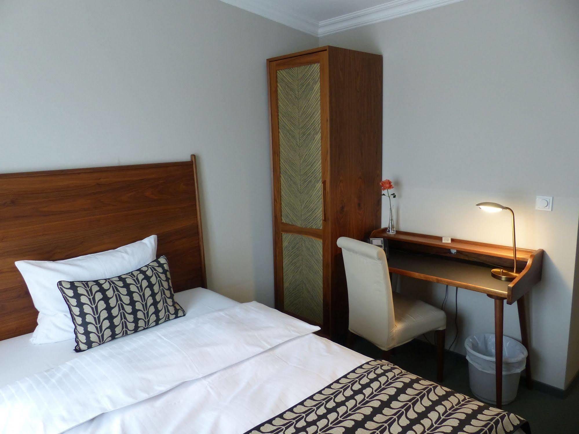 Parkhotel Obermenzing 3*